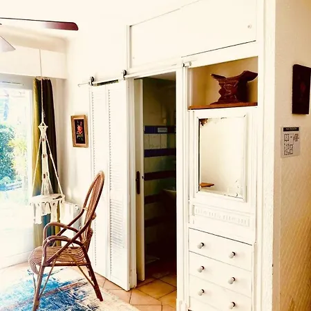 丽都海滩酒店 2* 耶尔